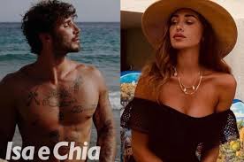 «sento che sarà una bambina». Stefano De Martino E Belen Rodriguez Scambio Di Messaggi A Distanza Tra I Due Ex Isa E Chia
