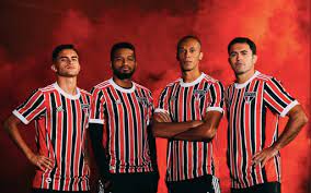 O club athlético paulistano.tradicional e ainda em funcionamento na zona mais nobre da cidade, o cap surgiu do desejo por. Sao Paulo Apresenta Segundo Uniforme Para Temporada 2021 Gq Esporte