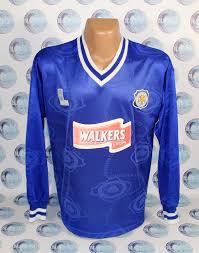 Sorgt dieser klassiker schon so für ein wohliges kribbeln kurz vor dem anpfiff, verwandelte sich dies nach dem auftritt der. Leicester City 1996 1998 Home Football Soccer Shirt Jersey Trikot Long Sleeve Leicestercity Soccer Shirts Shirts Long Sleeve