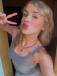 Avery Sharp (@averyyysharppp) • Instagram photos and videos