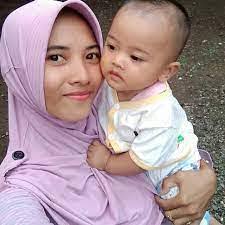 Catherine Ory's Instagram, Twitter & Facebook