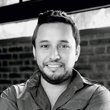 En el libro: ARQUITECTURA JUNTO AL MAR CASAS, CONJUNTOS Y EDIFICIOS EN LA  COSTA ECUATORIANA: Casa un refugio en el bosque Proyecto de: Espacio y Luz  Arquitectos + Ingenierías @espacio.luz.arquitectos Crédito fotografía: