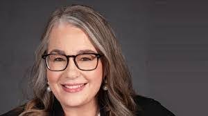 Donna Cluney's Instagram, Twitter & Facebook