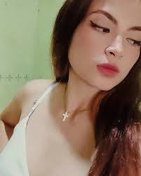 Ines Escobar's Instagram, Twitter & Facebook