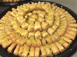 حلوة البقلاوة ذوق قول رايك علي اروع جلاش بالمكسرات Food Apple Pie Desserts