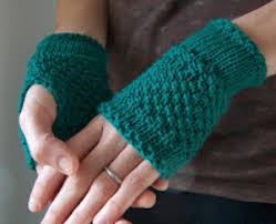 Learning how to knit can be tricky, but knowing what knitting needles, stitch markers and how to choose yarn makes it easier. Straight Needle Knitting 30 Easy Knitting Patterns Stitch And Unwind
