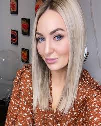 Lindsay Monroe's Instagram, Twitter & Facebook