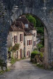 Le président de la république se rendra dans le lot, les mercredi 2 et jeudi 3 juin 2021. Randonnee Sur Deux Jours De Cahors A Saint Cirq Lapopie