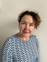 Heidi Stanley's Instagram, Twitter & Facebook