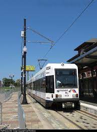 Njt 105a Nj Transit Lrv At Newark New Jersey By Carl Perelman Light Rail Vehicle Train Pictures Light Rail