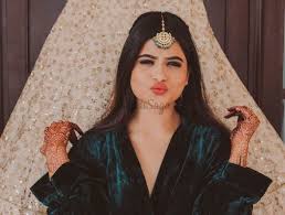 Aug 25, 2016 · just a dab of honey will make your lips super moisturized. 5 Easy Home Remedies To Get Bigger Fuller Lips Before Your D Day Shaadisaga