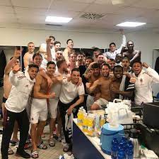 28 6 K Mentions J Aime 1 013 Commentaires Hakan Calhanoglu Hakancalhanoglu Sur Instagram Andiamo In Finaleeeee Hakan Calhanoglu Ac Milan One Team