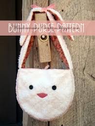 This bunny can be made with less the half a meter or yard of fabric. Free Pattern Floppy Eared Bunny Purse Sewing