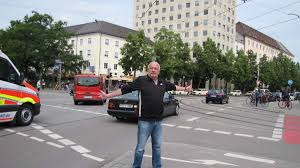 Deutsche bank ag, mumbai branch (bank) of deutsche bank aktiengesellschaft, a corporation duly organized and existing under the laws of federal republic of germany is regulated in india by. Vorfahrt Fur Fussganger Mit Rundum Grun Zu Mehr Sicherheit Und Lebensqualitat Neuhausen Nymphenburg