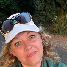 Cheryl Cyr (@chercyr) • Threads, Say more