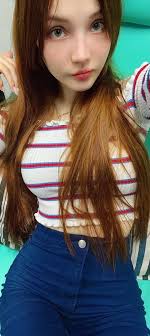 Alisa Bishop's Instagram, Twitter & Facebook