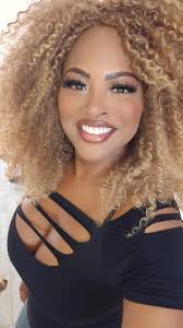 🌟 New Year, New Beginnings 🌟 "If nothing changes, then nothing will  change." Just a few years ago, I was at a crossroads. After 25 years as a  teacher, I felt completely