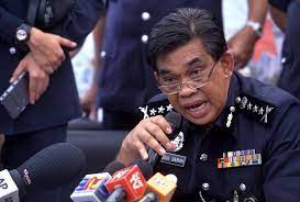 Ketua polis selangor, datuk arjunaidi mohamed, berkata kesemua emas itu dirampas di sebuah rumah yang terletak di bukit tinggi, klang, selangor. Police Confirm Samples Taken From Condo In Jln Klang Lama