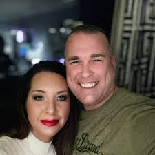 How to use Square golf launch monitor with left and right handed golfers?