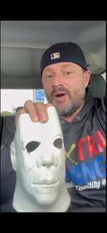 What if the roles were reversed? Husband: I've been married for 3 weeks and  my wife already told me she doesn't love me anymore. Wife: what are you  talking about? I never