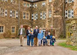 Die Familie Der Prinzen Zu Salm Salm Wein Nahe Nahewein Weingut Wallhausen Prinzsalm Riesling Weingut Wein Weinberg