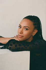 Leslie Odom Jr. and Wife Nicolette Robinson Welcome First Child -- See the  Sweet Pics!