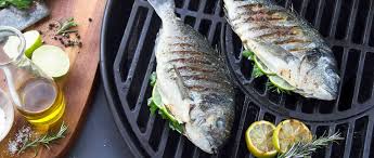 Filetti di merluzzo con marinatura. Pesce Alla Griglia Collicelli Girarrosti Griglie Barbecue