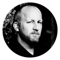 Jeg rejste over Atlanten for at ryge pibe med den ekstreme mandebevægelse.  Her er min beretning fra alfahannernes frontlinje