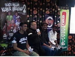 Suatu malam kubur berasap 2 2014, jag läste många tidigare inlägg om den här filmen. Suatu Malam Kubur Berasap 2 Movie Mtv Launch Press Conference Koolcampus Dot Net