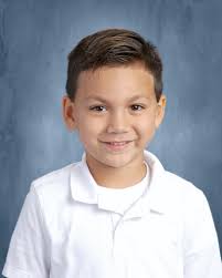 Can you fix my son's hair in school picture?