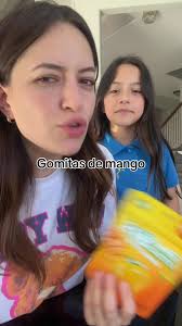 Probando gomitas de mango: ¡una experiencia deliciosa!