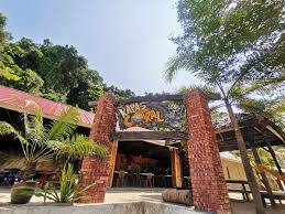 Batu buruk beach is 10.7 mi (17.3 km) away. Kapas Coral Beach Resort Home Facebook