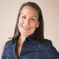 Laurie Kovach's Instagram, Twitter & Facebook