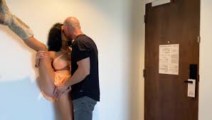 Follada casera con la guapa pelinegra MJ Fresh