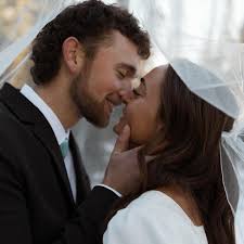 a winter bridal tan of my dreams!!😭😍🥹 #bride #utah #spraytan #provo  #sunlesstanning