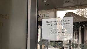Vous y trouverez des articles et des dossiers dédiés à la pharmacie d'officine, à l'industrie pharmaceutique, à la biologie médicale, aux études pharmaceutiques,etc. Coronavirus A Rennes Il N Y A Plus De Masques Ni De Gels Desinfectants Rennes Maville Com