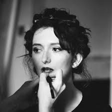 Kirsty Blewett (@KirstyBlewett)