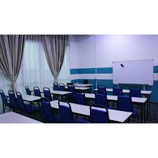Kami menawarkan ruang yang selesa untuk anda dengan fasiliti yang lengkap, untuk anda mengadakan seminar, training, kelas lakonan, kelas mengaji, kelas tuisyen, bengkel keusahawanan, bengkel. Bilik Seminar Untuk Di Sewa Shopee Malaysia