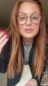 Samantha Stutz's Instagram, Twitter & Facebook