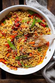 Schnelle Asia Nudelpfanne Mit Gemuse Nur 5 Zutaten Kochkarussell Rezept Nudelpfanne Leckere Vegetarische Gerichte Rezepte