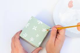 Der salzteig ist geknetet und sie möchten ihm nun gerne farbe verleihen, fragen sich jedoch, welche methode dabei die beste darstellt? Tetrapack Upcycling Vasen Aus Milchtuten Basteln