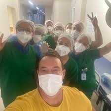 Cum aflu daca sunt in crb? rapoartele despre situatia debitorilor sunt solicitate in general de catre institutiile de creditare, in momentul in care depui o solicitare de credit si bineinteles, in urma unui acord oferit de solicitantul creditului. Tecnico Do Crb Roberto Fernandes Recebe Alta Apos Se Recuperar Da Covid 19 06 05 2021 Uol Esporte