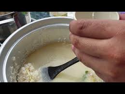 Hi, assalamualaikum, im hidayah and welcome to limau nipis' kitchen today i will share with you hainanese chicken rice's recipe together with the tips to get juicy and moist hainanese chicken okey, so lets start okay, for starters, i use half chicken we have to scrub the chicken by using some salt to get rid of any particles stuck in the pores like tiny furs let's clean the chicken under. Roasted Chicken Rice Nasi Ayam Panggang Litetube