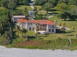 Glazer is the evp of the tampa bay buccaneers nfl team. Tampa Bay Bucs Owner Malcolm Glazer Sells His Amazing Mansion For 24 Million