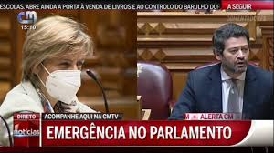 Em êxtase, avisa a direita que terá uma palavra nas legislativas. Troca De Olhares Entre Marta Temido E Andre Ventura Youtube