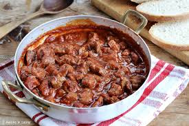 Il cinghiale selvatico è presente solo in gothic 2: Ricetta Per Preparare Lo Spezzatino Di Cinghiale Al Pomodoro Ricetta Tipica Umbra Ottimo Anche Come Condimento Di P Ricette Idee Alimentari Ricette Di Cucina