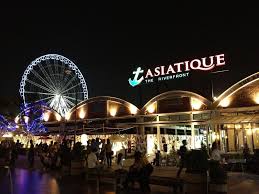 Day 1 Asiatique The Riverfront Adalah Sebuah Tempat Pusat Perbelanjaan Baru Yang Enggabungkan Konsep Mall Dan Pasar Malam Bangkok Nightlife Riverfront Bangkok