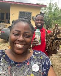 Julie Moroney's Instagram, Twitter & Facebook