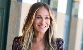 Sarah jessica parker lovely eau de parfum | sjp spray fragrance for women, 6.8 oz/200 ml. Sarah Jessica Parker Gives Glimpse Inside Family Home With The Most Stylish Dining Table Hello