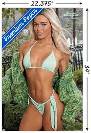 Amazon.com: Trends International Sports Illustrated: Swimsuit Edition -  Olivia Dunne 24 Wall Poster, 34L x 22.4W, Premium Poster & Clip Bundle: ...